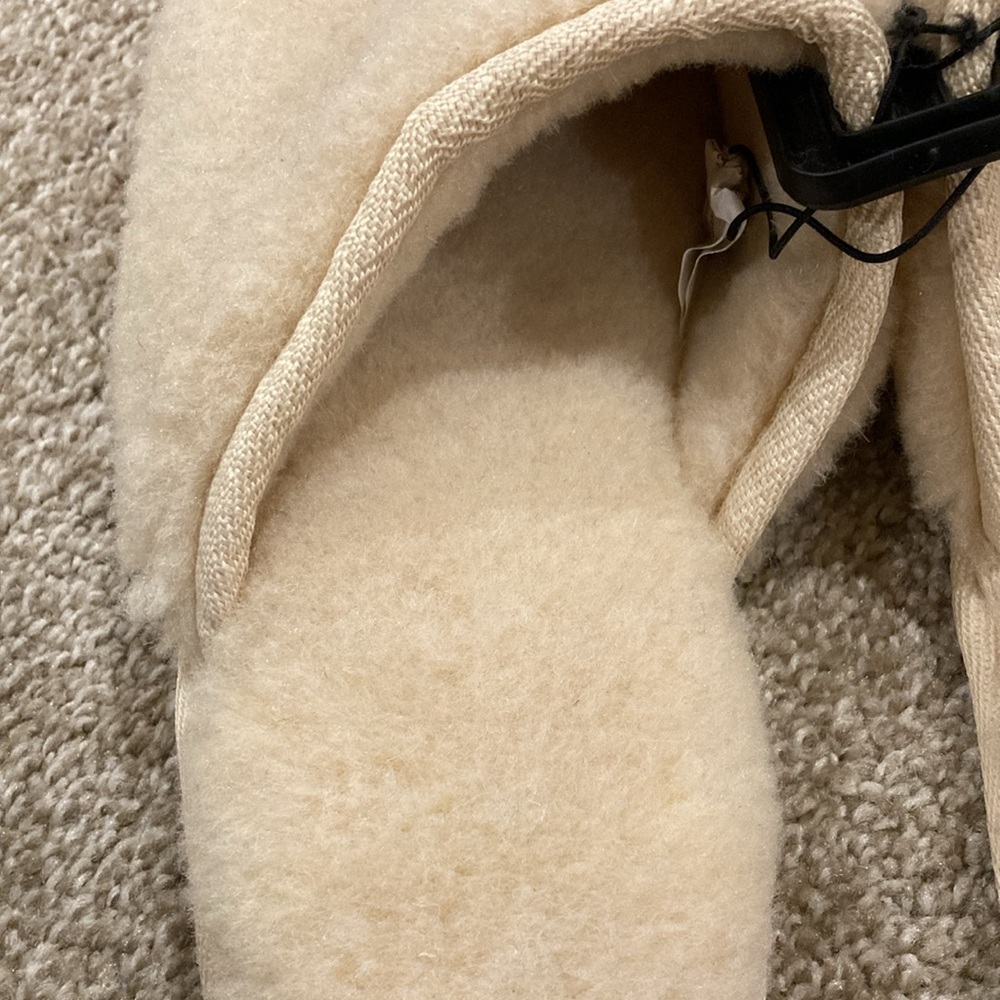 Bundle 2 NWT Secret Treasures slippers - size 11 - Picture 8 of 8